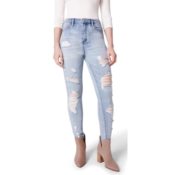 light wash ripped skinny jeans
